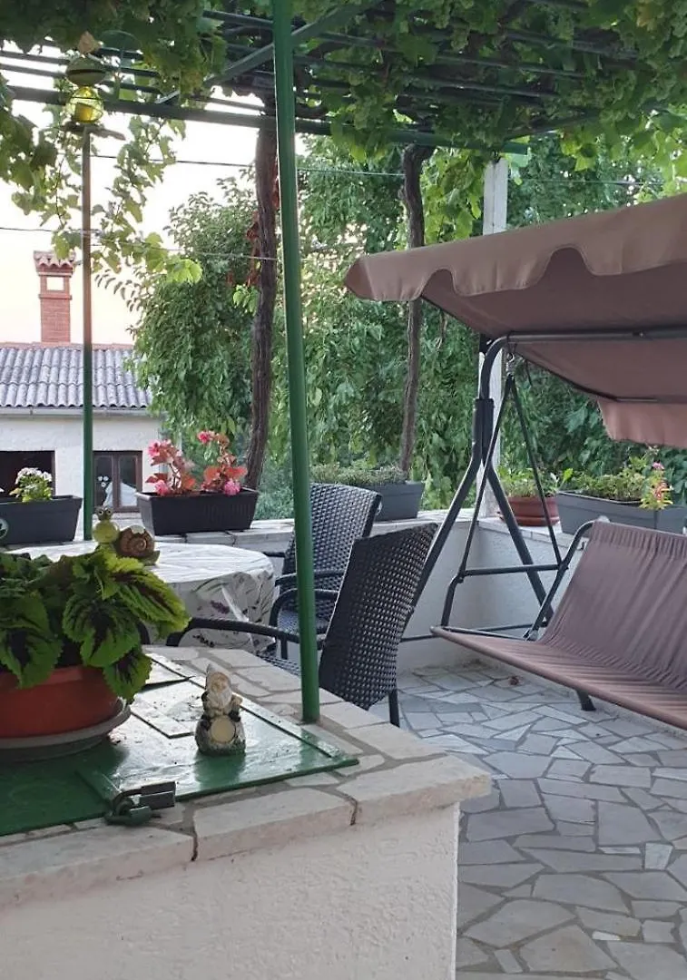 Apartment Murati Vicani